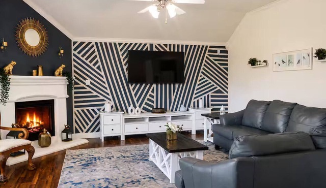 Executive 4BR Retreat Mins to AT&T Stadium in Arlington