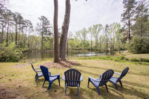 Exquisite 5-BR Estate on 7 Acres with Private Pond in North Augusta