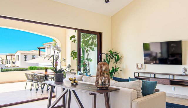 Family Home Private Garden and Jacuzzi in Cabo San Lucas