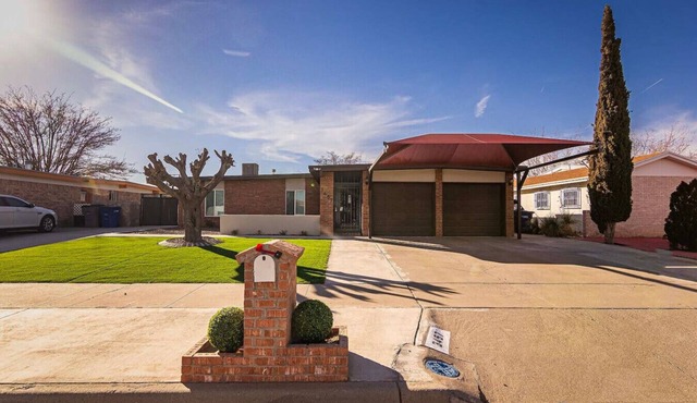 Family Home w/Outdoor Playground, Patio, King Bed in El Paso