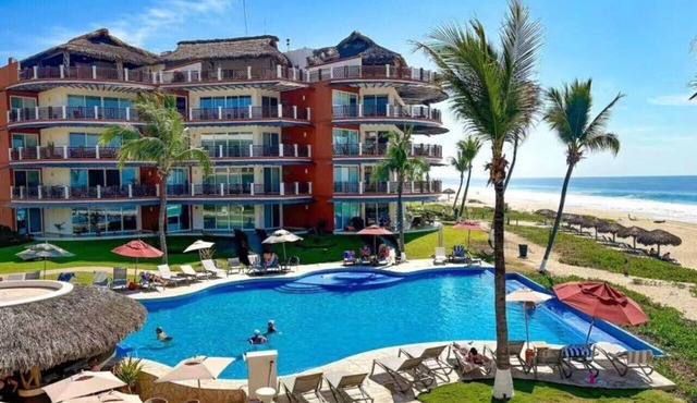 Four bedroom, ocean front, Vivo Resorts, Palmarito in Bajos de Chila