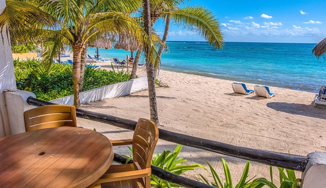 Ground-Floor Beachfront Living with Private Patio in Akumal