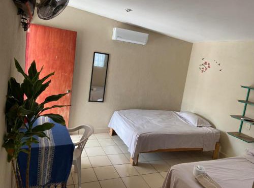 Habitación de Manuel. ac wifi óptico privada in Puerto Escondido