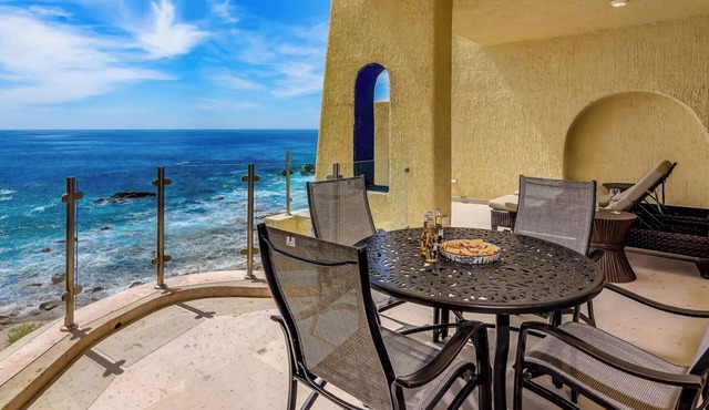 Hacienda del Mar Oceanfront Resort: Beautiful 1 Bedroom Luxury Villa Suite in Cabo San Lucas