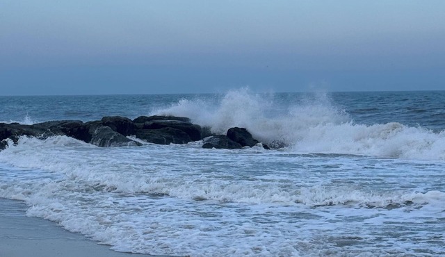Hampton Home - Private Beach, Pool & Deck Near Wine Trail! in Westhampton Beach