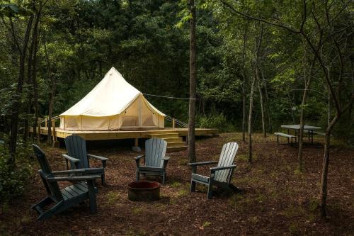 Hickory Hideaway in Bunker