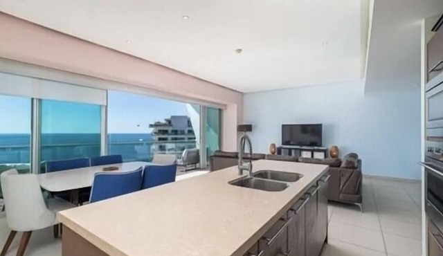 ICON PENTHOUSE Condo 3 bed 3.5 bath with rooftop Jacuzzi - Beachfront in Puerto Vallarta