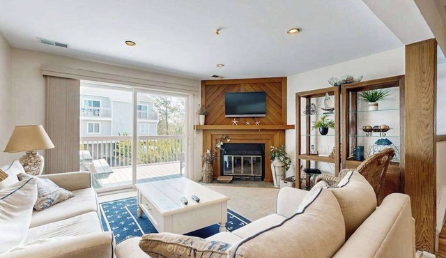 Indian Harbor Villas home close to the beach with private washer/dryer & WiFi in Bethany Beach