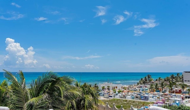 Island Studio for 6 | Rooftop Ocean Views in Isla Mujeres