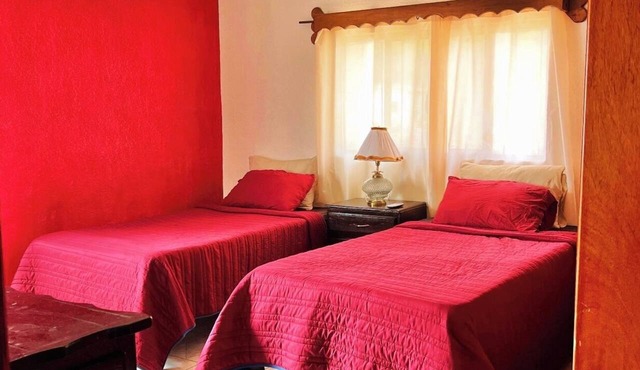 "La Prieta Linda" House in Tamasopo