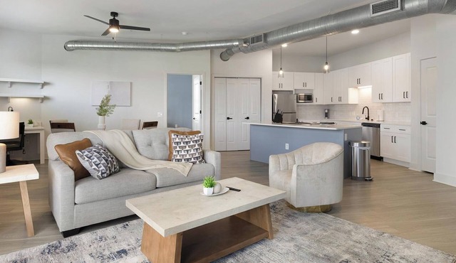 Landing | Incredible 2BD, Gym, Courtyard in Dallas