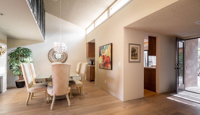 Large Palm Springs Condo | Very Close to Shopping and Restaurants in Rancho Mirage