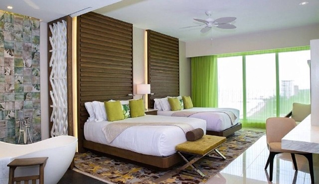 Luxurious 3 Bedroom Penthouse with Loft and Spectacular Ocean View in Cancún