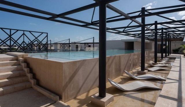 Luxury 2BR Apt - Private Pool & Patio, Gym Access, Concierge Services Included in Tulum