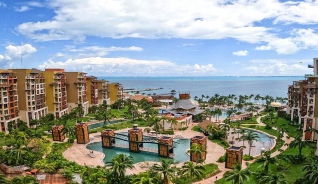 Luxury 2BR at Villa del Palmar Cancun – Beachfront Pools, Spa & Family Fun in Punta Sam