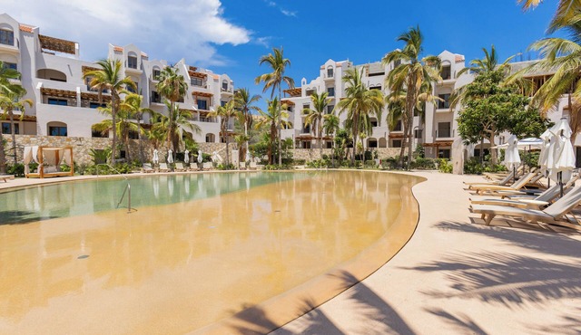 Luxury 2BR Condo, Panoramic Golf + Ocean Views, 5-Star Amenities SJC in San José del Cabo