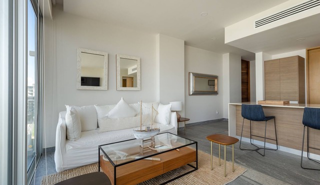 Luxury 3 Br Condo Near the beach in Cancún