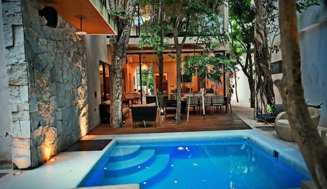 Luxury 5-BR Oasis: Golf, Private Pool, Beach! in Akumal