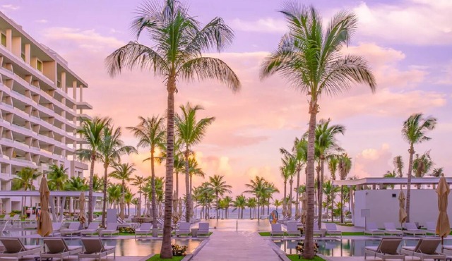 Luxury 5 diamond Beach front Villas