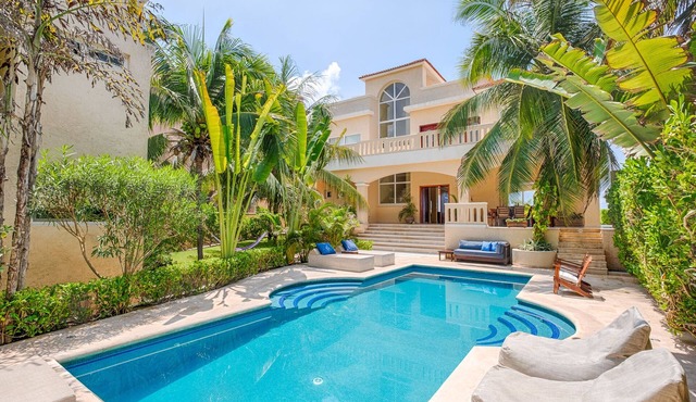 Luxury Beachfront Villa-Prv Chef, Staff, Pool, Putting Green- Discounts! in Tulum