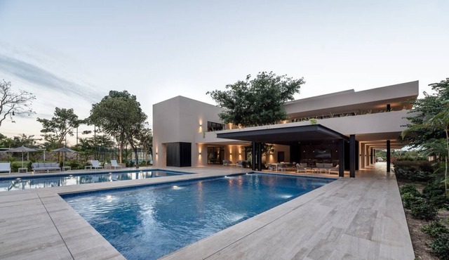 Luxury Furnished Executive Casa, 5 BD +5 1/2 BATHS