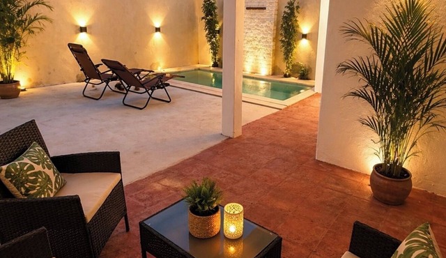 Luxury house next to the beach
