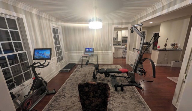 Luxury Master Suite - 2 Private Sleeping Areas Jetted Tub Theater Room Gym in Hampstead