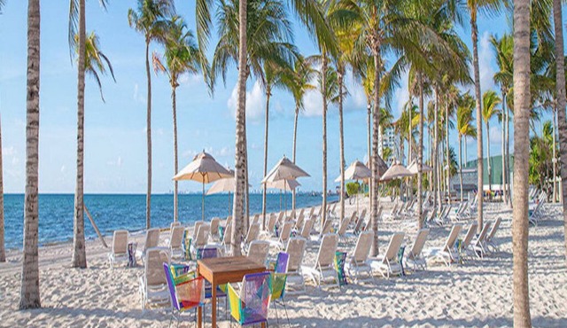 Luxury property on the beach, with 7 outdoor swimming pools in Cancún
