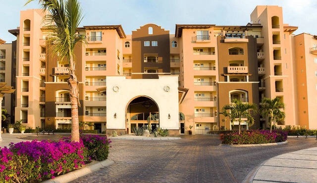 Luxury Resort with 1 bedroom and 2 bathrooms in gorgeous Cabo San Lucas in Cabo San Lucas