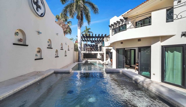 Marbella Lane PrimeVilla n Modern Home Comfort in Cabo San Lucas