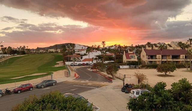 Mexican-style apartment in the heart of the Los Cabos hotel zone. in San José del Cabo