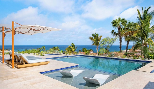 Modern 5-Bd Villa, Beach Club Access — Chef, Butler & Yacht Charter Incl. in San Jose del Cabo