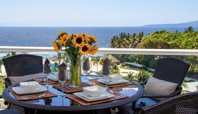 Modern- Renovated- Breathtaking 6th Floor- 3 Bedrooms Villa Magna in Nuevo Vallarta