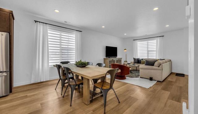 Modern Snowbasin Ski Retreat with Gorgeous Mountain Views Perfect for Families in Mountain Green