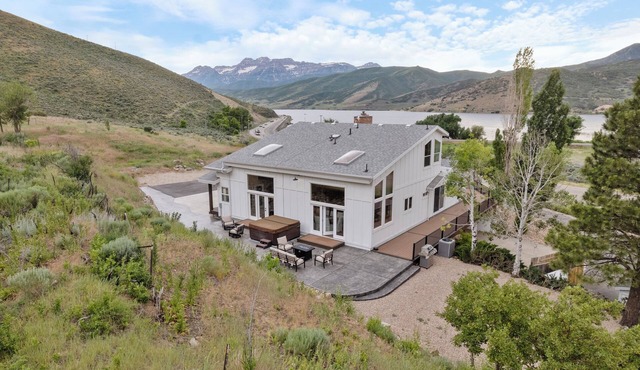 Mountain Escape Pickleball Sauna Hot Tub Views in Heber City