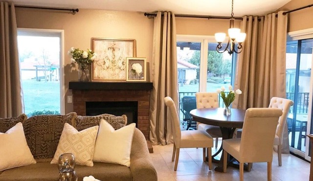Mountain Home Stallion Springs Ca. Luxury accommodation with Incredible views. in Tehachapi