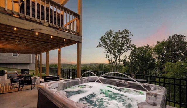 Mountain View Cottage | Hot Tub & Game Room in Front Royal