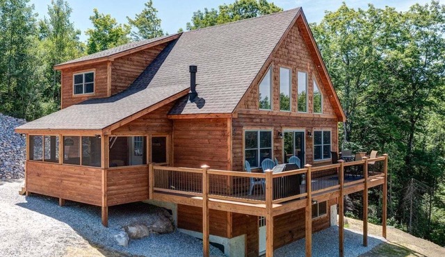 Mountainside Chalet Retreat | Hot Tub | Fireplace | Pool Table | Screened Porch in Bethel