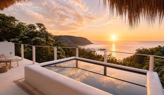 NEW! Casa Milagro Oceanview Villa w/Pool & Beach Path for 12 in San Pedro Pochutla