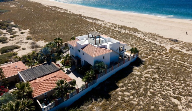 Ocean front villa that has been recently remodeled. in Todos Santos