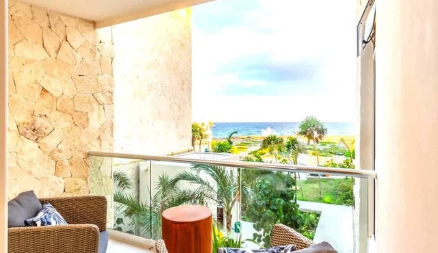 Ocean-View Condo, 9 Pools & Turtle Beach in Akumal