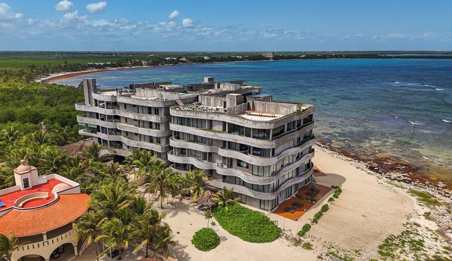 Oceanfront 3BR Luxury Maiim Tankah w/Pool & Gym