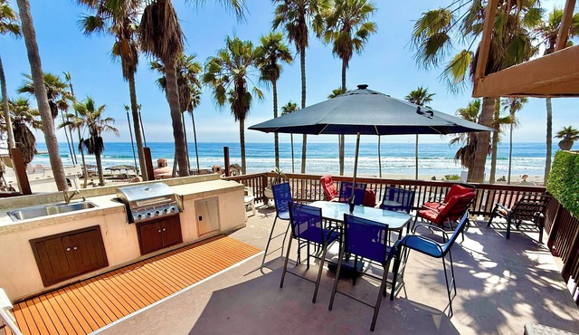 Oceanfront beach house, a tropical oasis in Baja California. in Primo Tapia