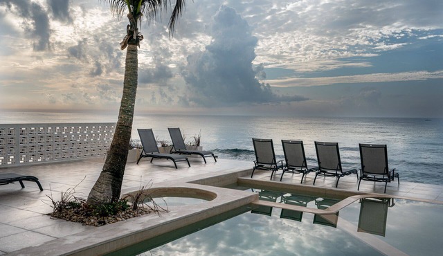 Oceanfront Home w/private pool! in Puerto Aventuras