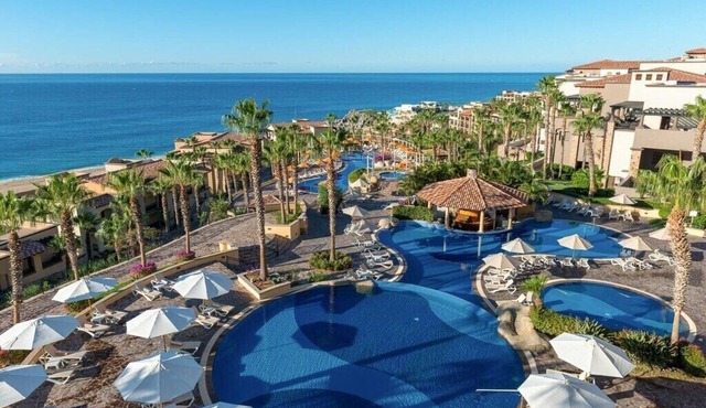 ONE (1) BEDROOM, TWO (2) BATH EXECUTIVE SUITE WITH OCEAN VIEW! in Cabo San Lucas