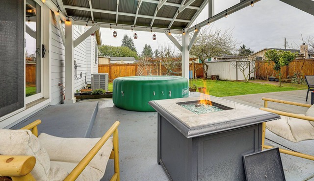 Patio Oasis! Contemporary Tacoma Hideout in Tacoma