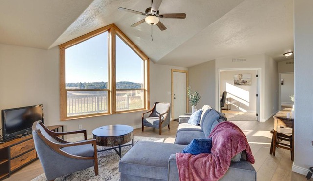 Peaceful Deary Vacation Rental w/Deck & Views! in Deary