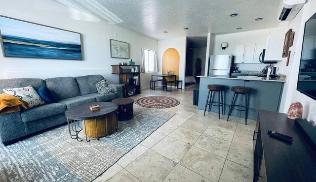 Pet Friendly! Private retreat in Nob Hill in Albuquerque
