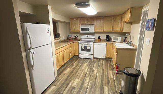 Private and comfortable house apartment near Anchorage airport. in Anchorage