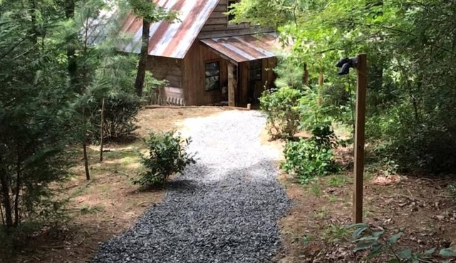 Private, Country Cabin in North Georgia's Mountainous Wilderness, Perfect for a Family Glamping Retreat in Lakemont